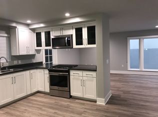 15904 W Sunset Blvd #2, Pacific Palisades, CA 90272