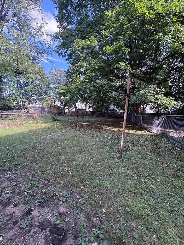 4 bed, $2,150 — Photo 4
