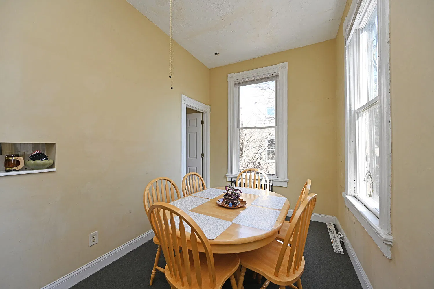 3 bed, 1500 sqft, $2,100 — Photo 4