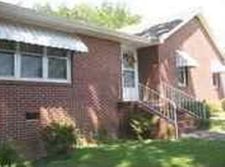 414 Johnson St, Pickens, SC 29671