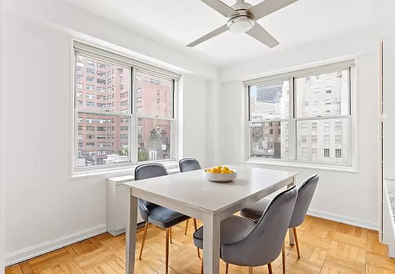 3rd image of 150 E 61st St APT 9H