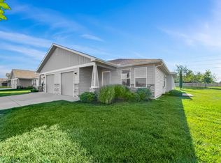8214 SW 1st St, Blue Springs, MO 64014