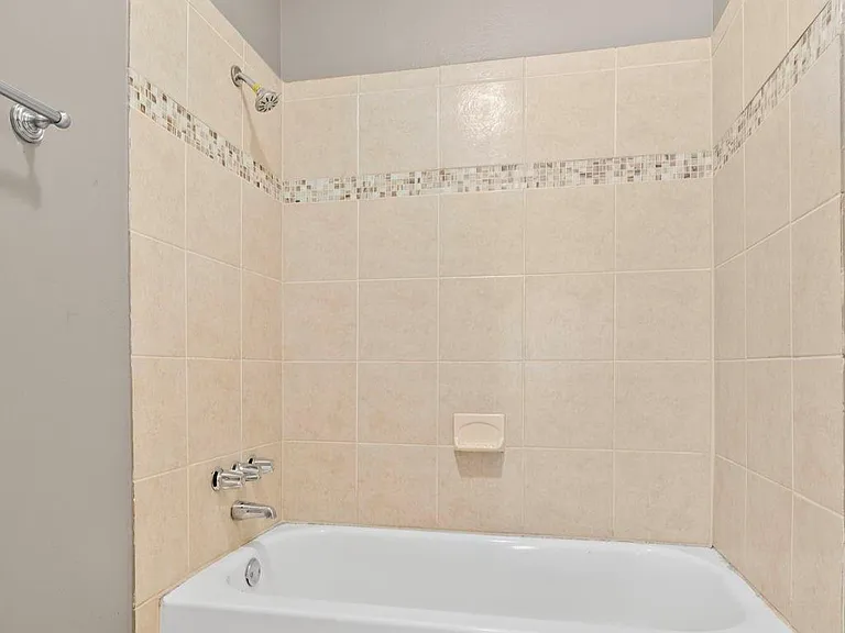 7716 Challie Ln #7716 — Photo 15