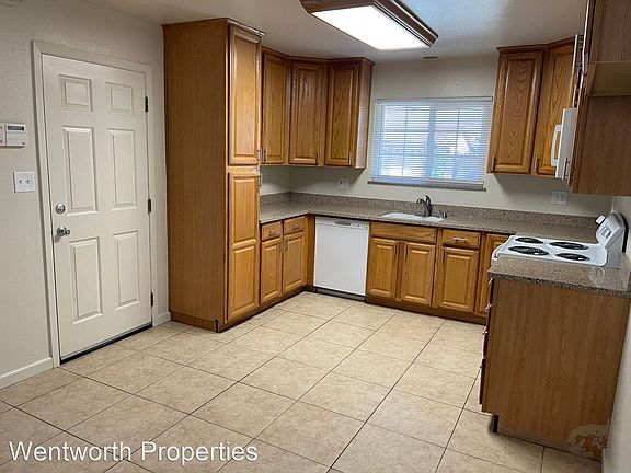2nd image of 1150 Palomino St