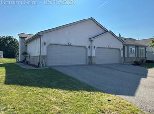 41011 Williams St #246, Grand Blanc, MI 48439