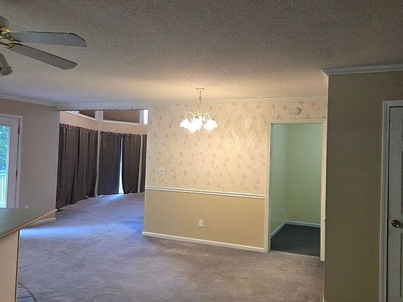 4th image of 86 Landeau Cir