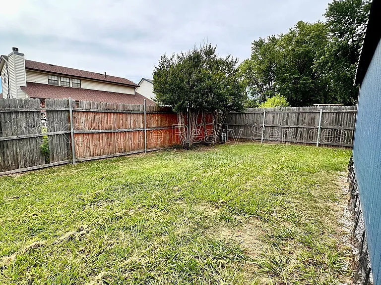 2617 Amy Ct — Photo 30