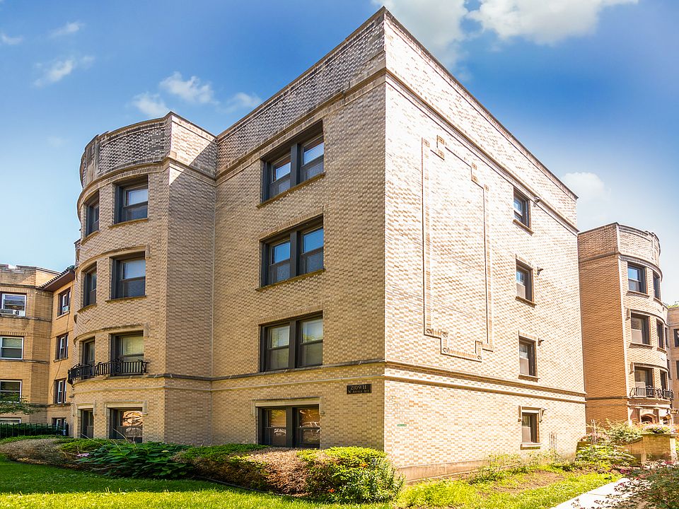 1st image of 2111 W Arthur Ave APT 1N