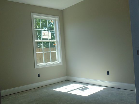 3rd image of 147 Countrybrook