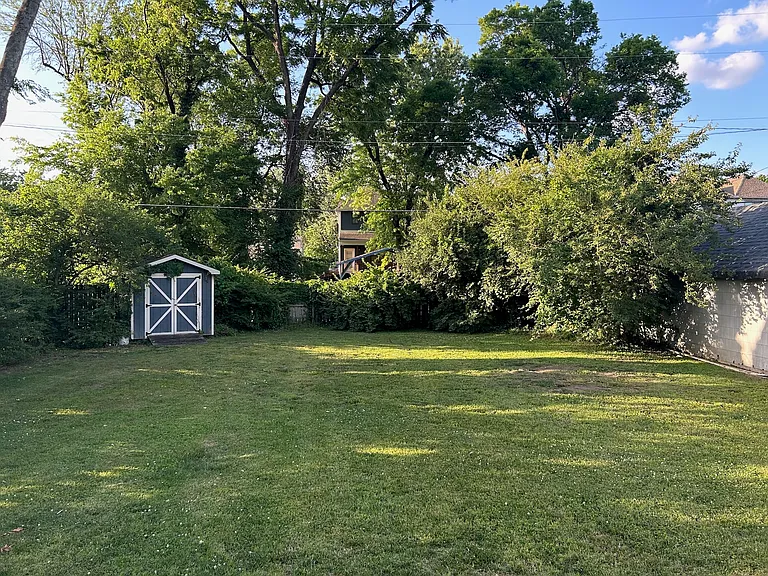 1507 Douglas Ave — Photo 32