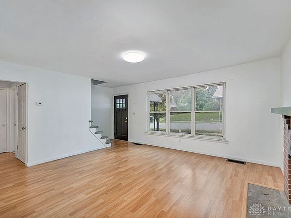 3rd image of 2060 Kensington Dr