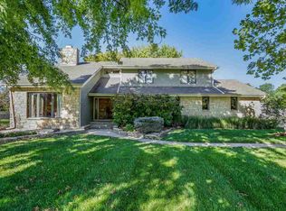 921 S Andover Rd, Andover, KS 67002