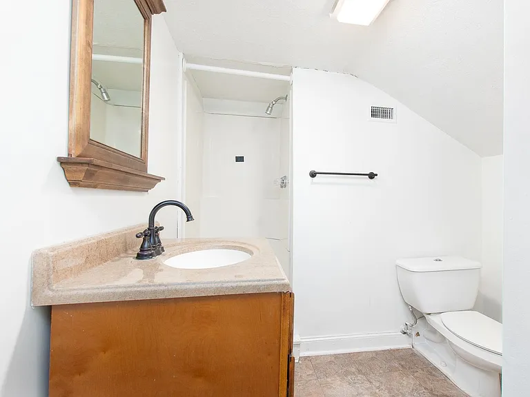 1206 N 5th St — Photo 2