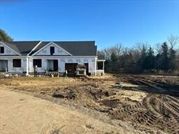 10 Hayley Circle, Rochester, MA 02770