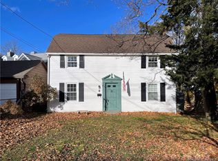 310 Brewster St, Bridgeport, CT 06605