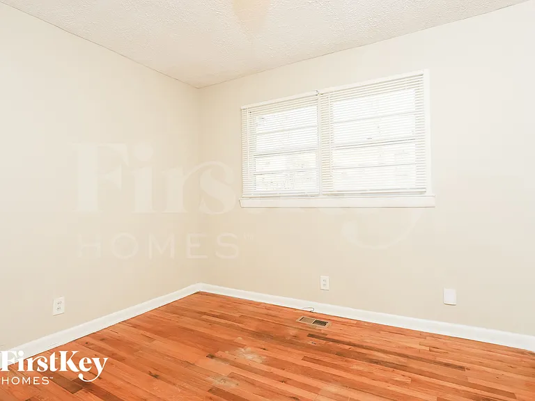 297 Reed St — Photo 13