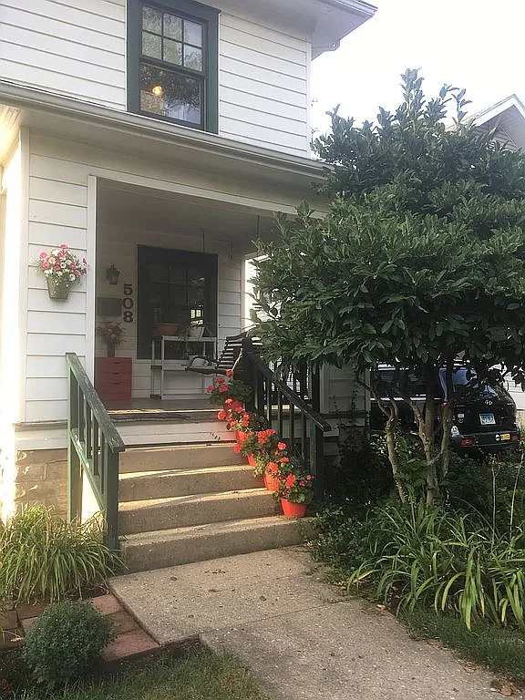 508 W John St photo 1