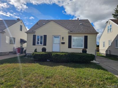25795 Groveland St, Roseville, MI, 48066