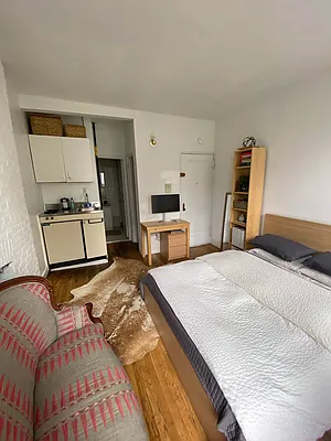 Rented by Waverly Realty Associates | media 14