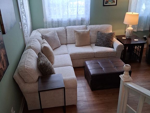 3rd image of 41 Robbie Ln