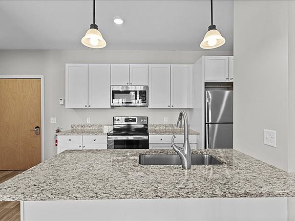 5th image of 323 Connor Way