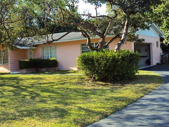 3rd image of 8601 Caribbean Blvd