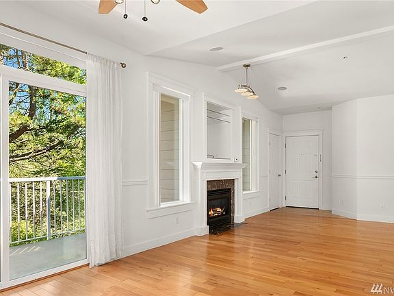 5th image of 10825 SE 200th St APT E204