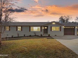 4000 Deerfield Rd, Knoxville, TN 37921