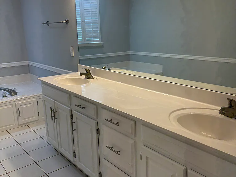 722 Creek Dr — Photo 17