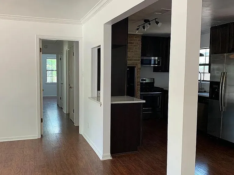 5702 Fairlane Dr — Photo 10