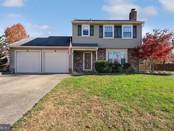 2nd image of 5 Sherwood Ct