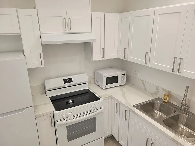 16910 Horace St — Photo 13