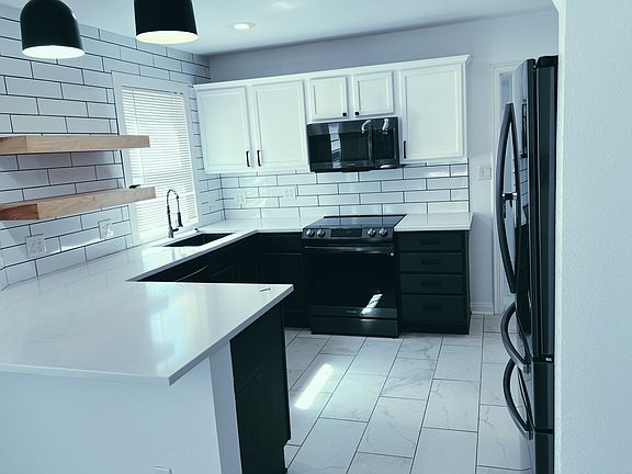 2nd image of 3721 N Race St