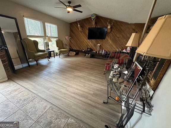 2nd image of 5298 Miller Rd SW