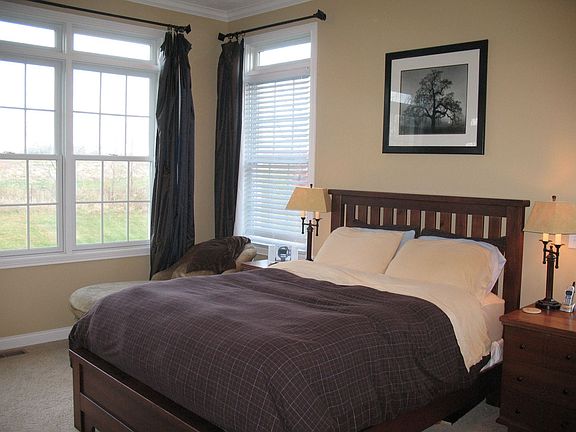 3rd image of 16634 Brookhollow Dr