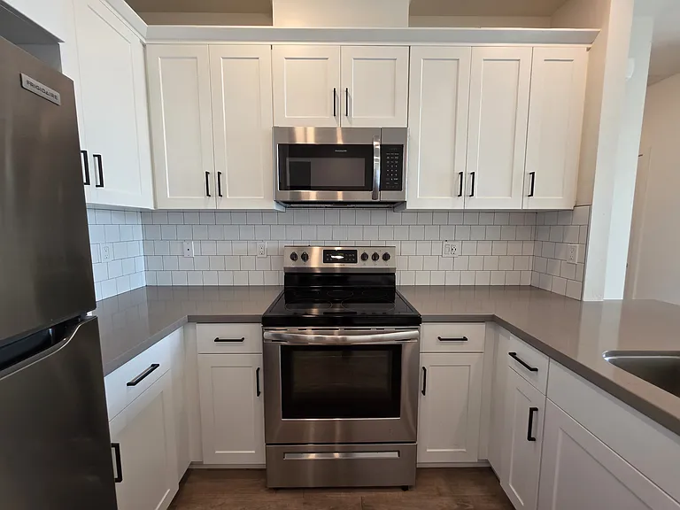 312 N Palm Ave #304 — Photo 4