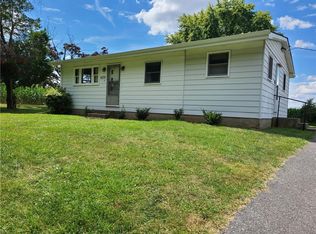 4335 Farmersville Rd, Bethlehem, PA 18020