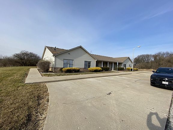 5th image of 545 Burnham Dr