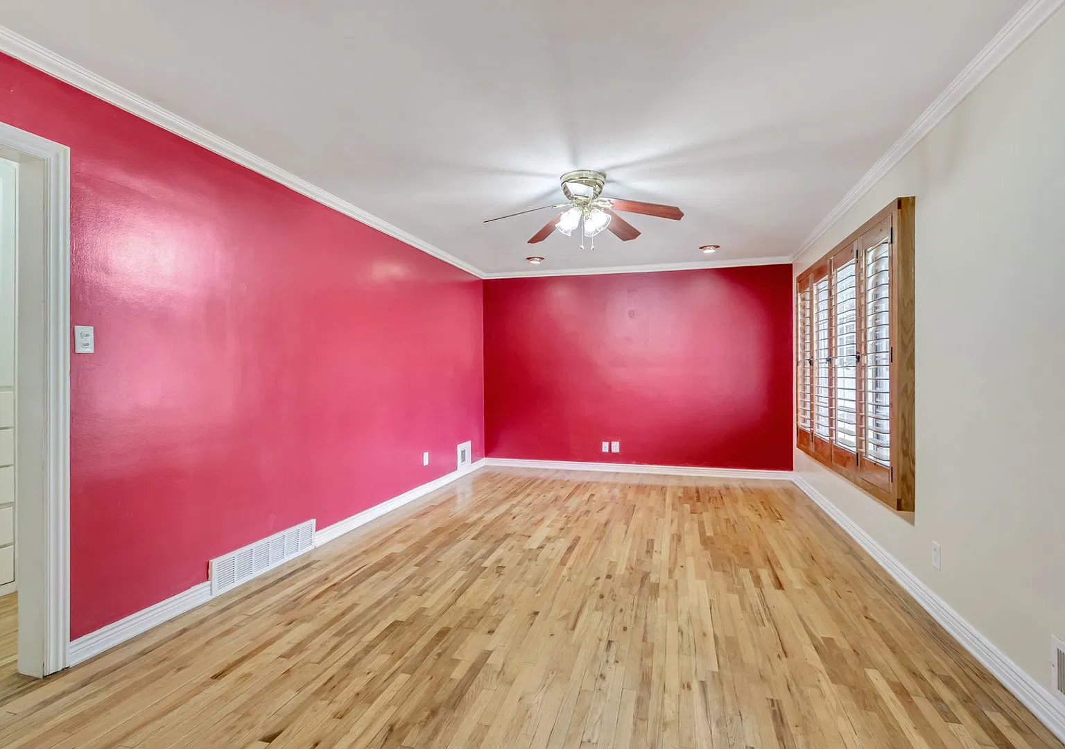 For Rent Special $2,500/Month Rate — Photo 4