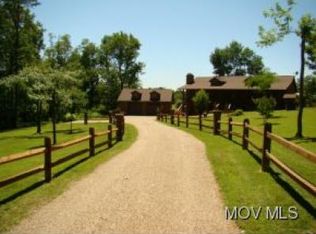 267 Cornes Rd, Little Hocking, OH 45742