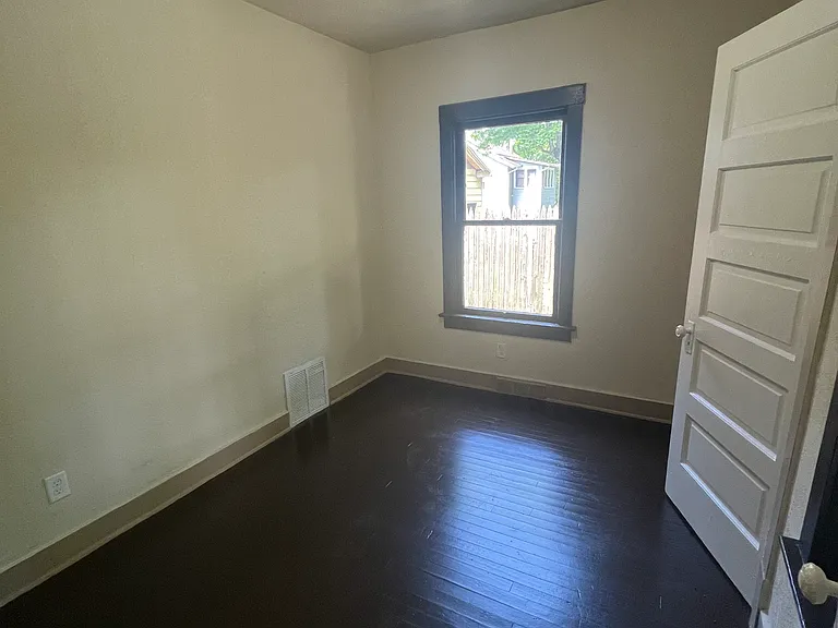 630 Willis Ave #1-2-4 — Photo 13