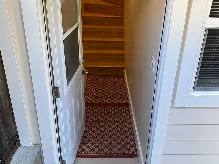 92 Dunsmuir St — Photo 19