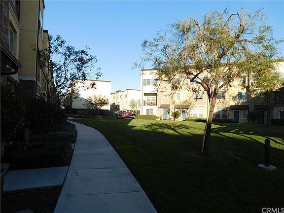 4th image of 28 Jenkins Dr
