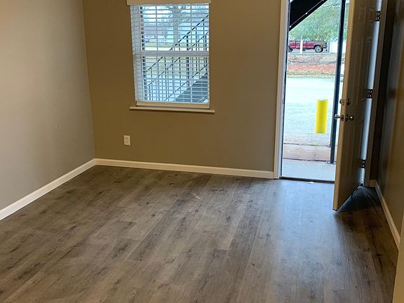 4th image of 405 W Legion Blvd #1-24