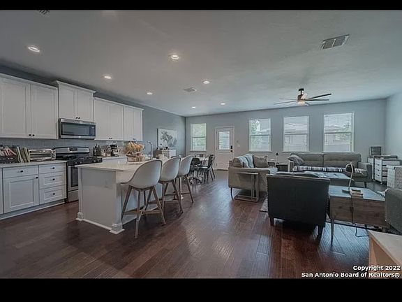 5th image of 10346 Francisco Way