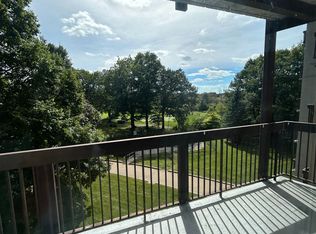 66 Greenview Dr #402, Kingston, ON K7M 7C5