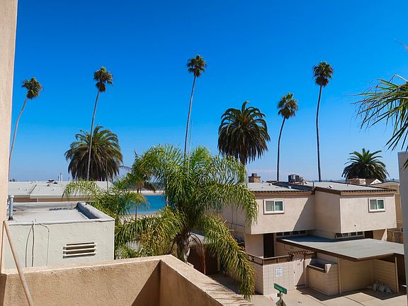 2nd image of 832 Ensenada Ct