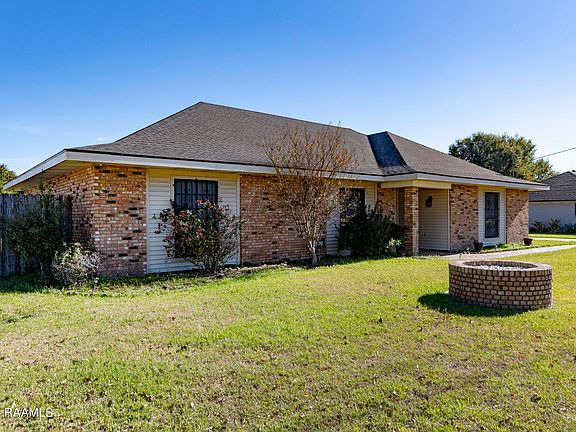 2nd image of 1000 Robert Lee Cir