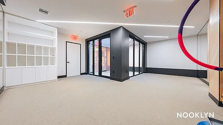 Rented by Nooklyn NYC LLC | media 98