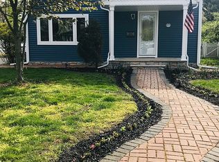 213 Lewis St, Oakhurst, NJ 07755
